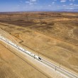 Cina, treno ad alta velocità attraversa il deserto di Gobi FOTO