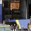 Norman Atlantic, aperto portellone: le carcasse di auto e tir bruciate14