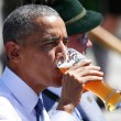 G7: Merkel fa gli onori di casa, Obama beve birra03