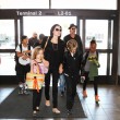 Brad Pitt, Angelina Jolie e famiglia vacanze in Francia11