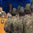 Matteo Renzi, mimetica e jeans durante visita a Herat in Afghanistan03