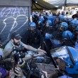 fRoma, corteo anti-rom CasaPound contro corteo anti-fascisti: scontri 04