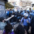 Roma, corteo anti-rom CasaPound contro corteo anti-fascisti: scontri 13