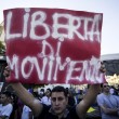 Roma, corteo anti-rom CasaPound contro corteo anti-fascisti: scontri 10
