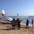 VIDEO YouTube - Santa Severa, ultraleggero cade in mare davanti ai turisti 04