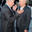 Londra, il bacio sul red carpet tra Patrick Stewart e Ian McKellen