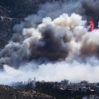 Grecia, incendio ad Atene. In 100 bloccati sulla spiaggia Laconia9