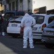 Roma. Cadavere di uomo incaprettato in sacco abbandonato fra i cassonetti 03