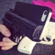 Cover iPhone a forma di pistola 04