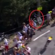 VIDEO YouTube - Tour de France 2015, Geraint Thomas contro guardrail e...