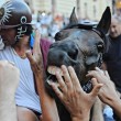VIDEO YouTube - Palio di Siena 2015: vince contrada Torre: Andrea Mari-Morosita Prima6