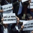 Scuola, la riforma è legge. Alla Camera protesta show di Lega e Sel FOTO