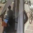 Ludovico Caiazza, killer gioielliere Prati Giancarlo Nocchia ripreso da telecamere sicurezza1