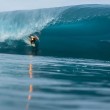 Red Bull, Jamie O'brien cavalca le onde con il braccio in fiamme 1