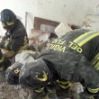 Taranto. Scoppia bombola gas, crolla palazzo: un morto, dispersi bimbo e anziana4