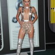 Mtv Awards: Miley Cyrus, nude look esagerato6