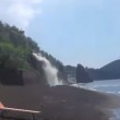 VIDEO YouTube - Procida, straripa fogna: cascata su spiaggia4