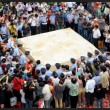 Cina, tofu gigante da 8 tonnellate