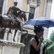 Maltempo: forte pioggia a Milano. A Roma7