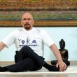 Yoga e regole di ferro. Ha 95 anni ma sembra ​un ragazzo