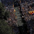 Barcellona, tsunami indipendentista in piazza per la Diada 04