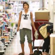 Elisabetta Canalis, shopping a pochi giorni dal parto 20
