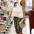 Elisabetta Canalis, shopping a pochi giorni dal parto 17
