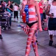 Times Square, topless performer vende droga e sesso a agente3