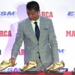 Cristiano Ronaldo ritira scarpa d'oro, il figlio... 2