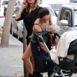 Elisabetta Canalis con Skyler Eva nel passeggino4