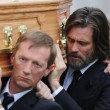 Jim Carrey ai funerali della sue ex fidanzata Cathriona White