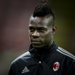 Balotelli, ex quarantenne denuncia: foto hard su Facebook