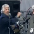 Pensionati attenti a Beppe Grillo: non producete reddito...