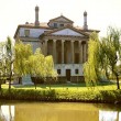 Villa Foscari a Venezia e la leggenda della dama bianca