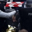 FOTO-Parigi. Polizia ferma sospetto terrorista: dormiva o...2