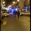 Parigi, 3 attentati con kalashnikov in centro: morti FOTO