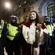 Londra, corteo Anonymous: scontri con polizia FOTO2