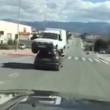 YOUTUBE ford focus con camioncino caricato sul tettuccio03