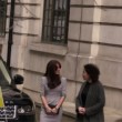 Kate Middleton, il vento le rovina la pettinatura