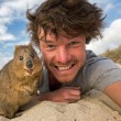 Alex, il professionista dei selfie con animali