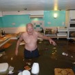 Cucina allagata per tempesta Desmond: pensionato nuota 2