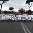 La "marcia delle periferie" contro Marino: una parata di tutta la destra romana (LaPresse)