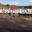 Roma, tifosi contestano. Casse carote a Trigoria: "Conigli"2