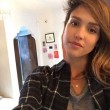 Jessica Alba, selfie col fantasma su Instagram: foto misteriosa