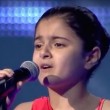 YOUTUBE Mirna, bambina sfuggita all'Isis, incanta The Voice 04