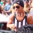 YOUTUBE : Ronaldinho rischia la vita, cade semaforo e... 2