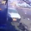YOUTUBE Iraq, kamikaze si fa esplodere in auto4