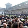 Funerale Umberto Eco, folla al Castello Sforzesco 16