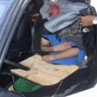 Spagna, migrante nascosto nel paraurti di un'auto