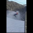VIDEO Bloccati in seggiovia e...colpiti da cannone sparaneve 2